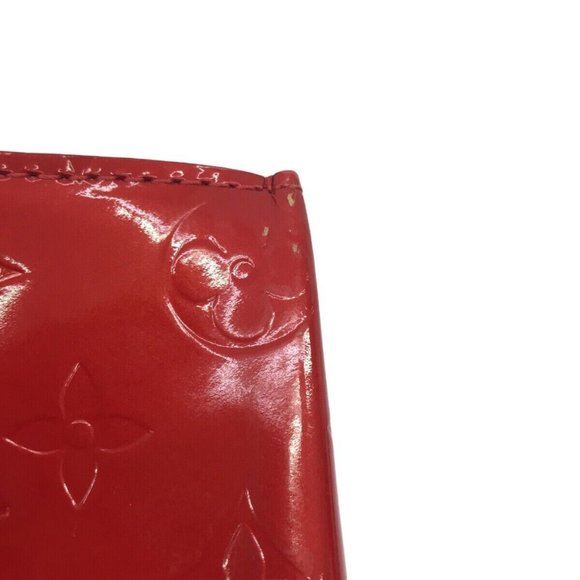 Auth LOUIS VUITTON Reade MM Rouge Monogram Vernis Handbag - Picture 10 of 14